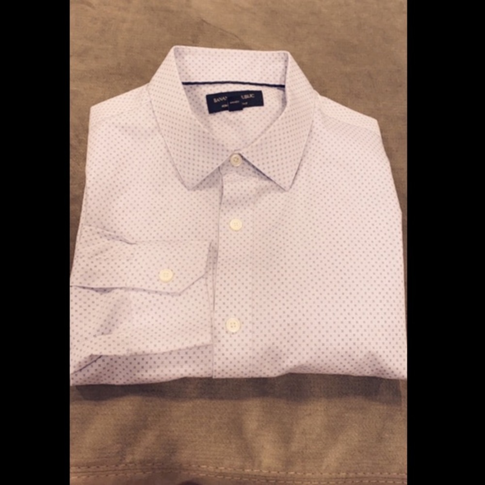 Banana Republic men’s dress shirt.